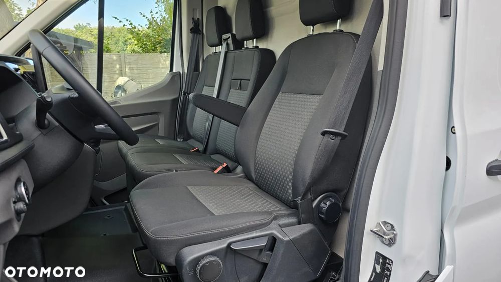 Ford Transit - 31