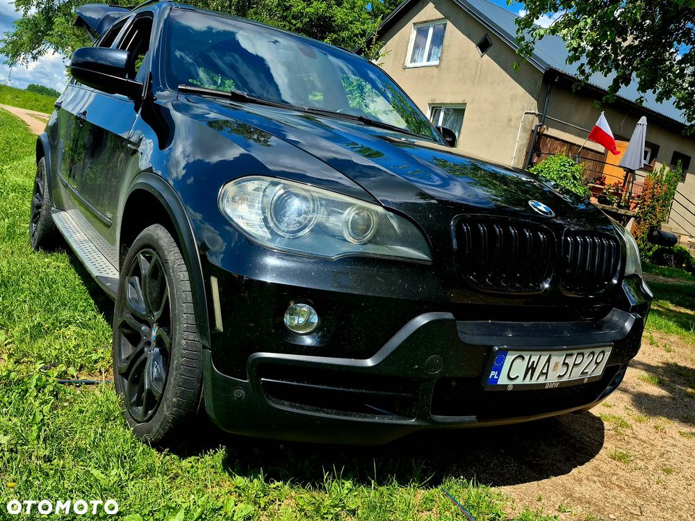 BMW X5 4.8i xDrive - 1