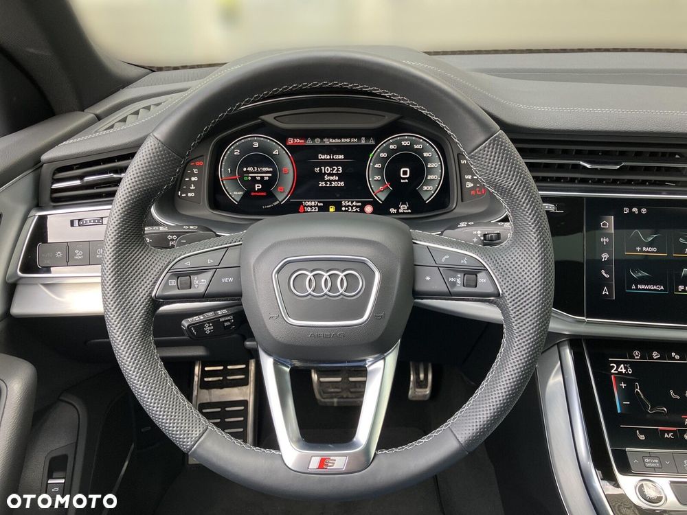 Audi Q8 - 11
