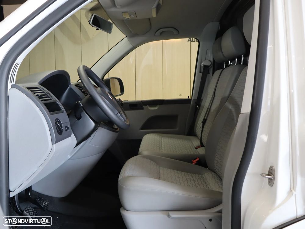 VW Transporter 2.0 TDi - 16