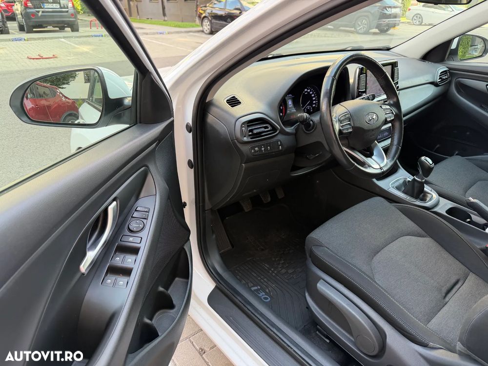 Hyundai i30 1.5 110CP 5DR M/T Highway - 6