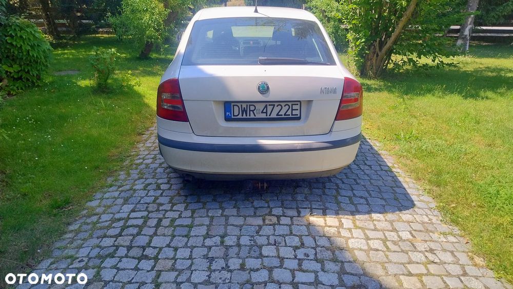 Skoda Octavia 1.6 Tour - 10