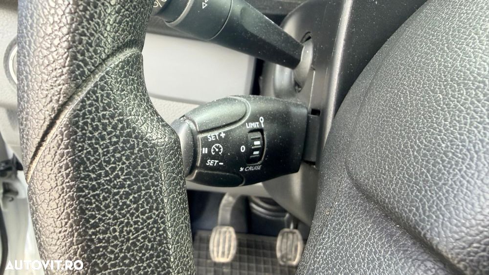 Peugeot EXPERT - 16