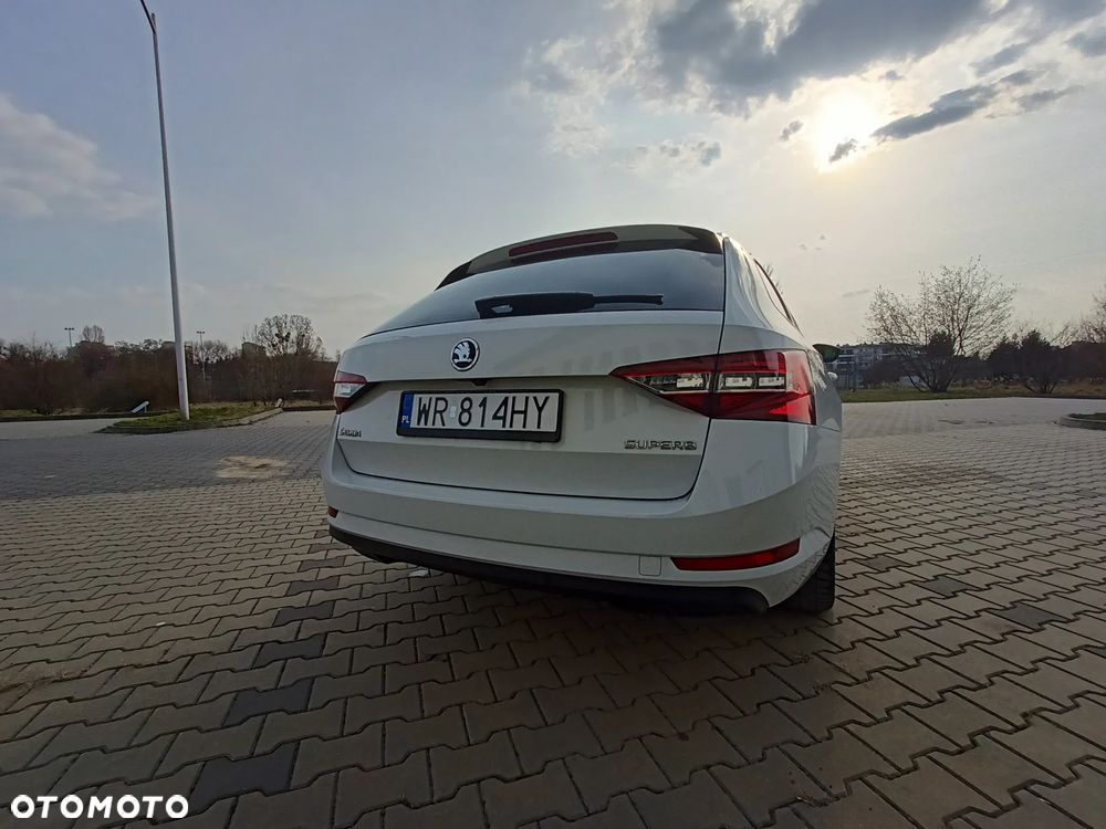 Skoda Superb 2.0 TDI Style - 12