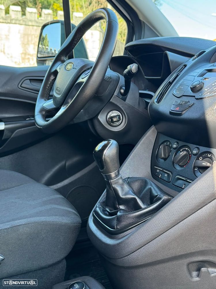 Ford Transit Connect - 8