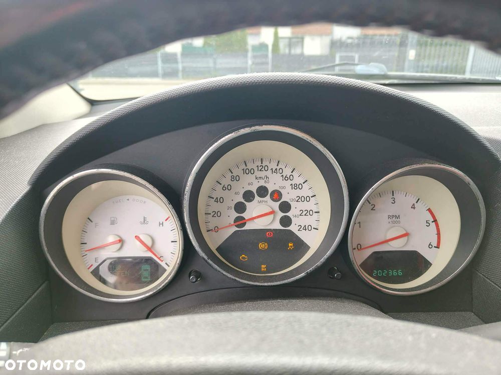 Dodge Caliber 2.0 CRD SXT - 8