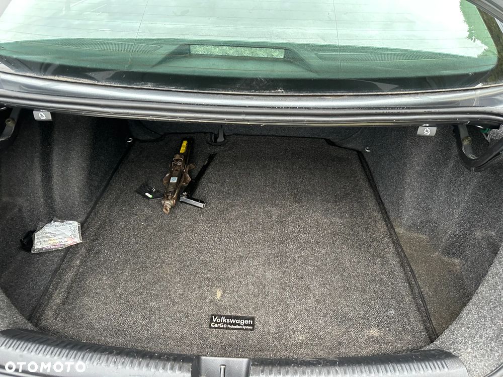 Volkswagen Jetta - 16