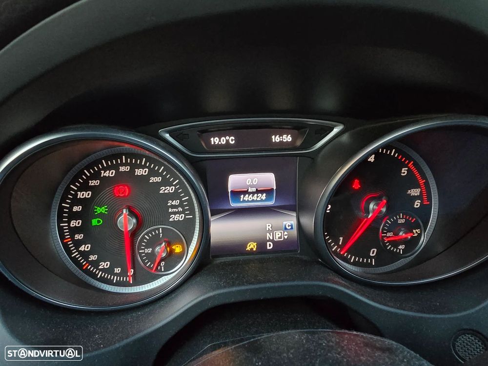 Mercedes-Benz CLA 180 d Shooting Brake Urban Aut. - 8