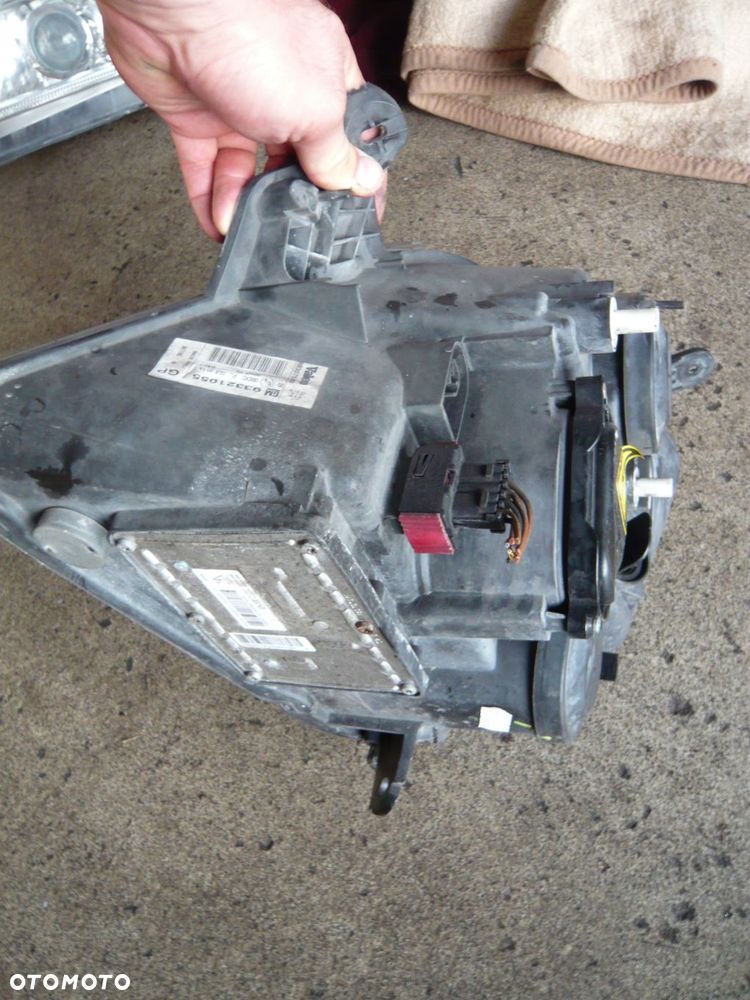 reflektor lampa prawa przód xenon 93321055 opel meriva a - 3