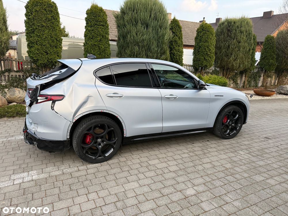 Alfa Romeo Stelvio 2.0 Turbo Competizione Q4 - 11