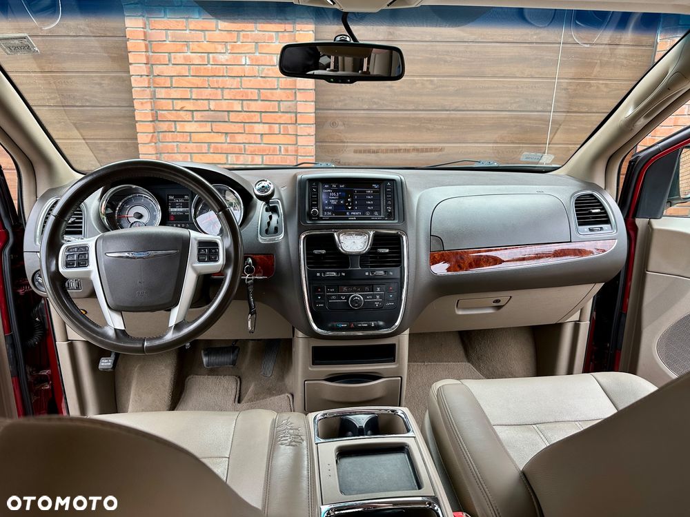 Chrysler Town & Country 3.6 Touring - 17