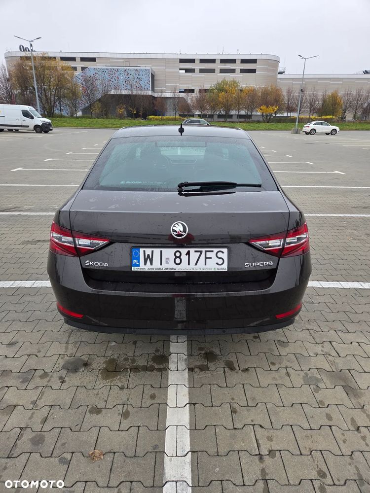Skoda Superb 2.0 TDI L&K DSG - 6
