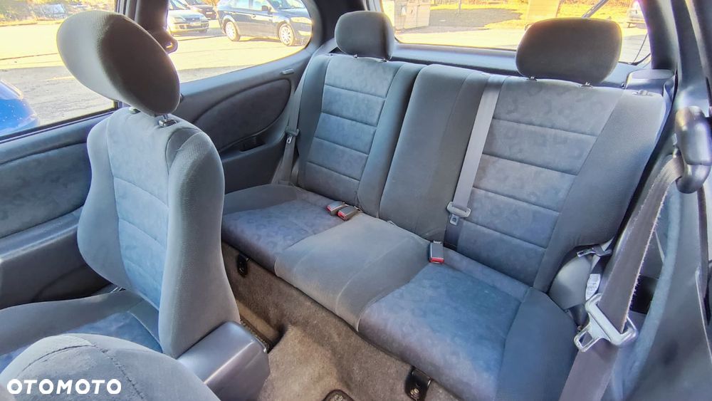 Toyota Corolla 1.4 VVT-i Base - 12