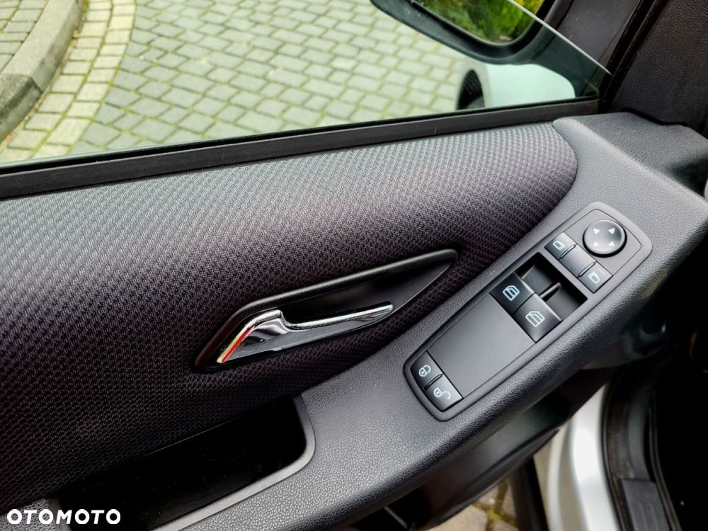 Mercedes-Benz Klasa A - 25