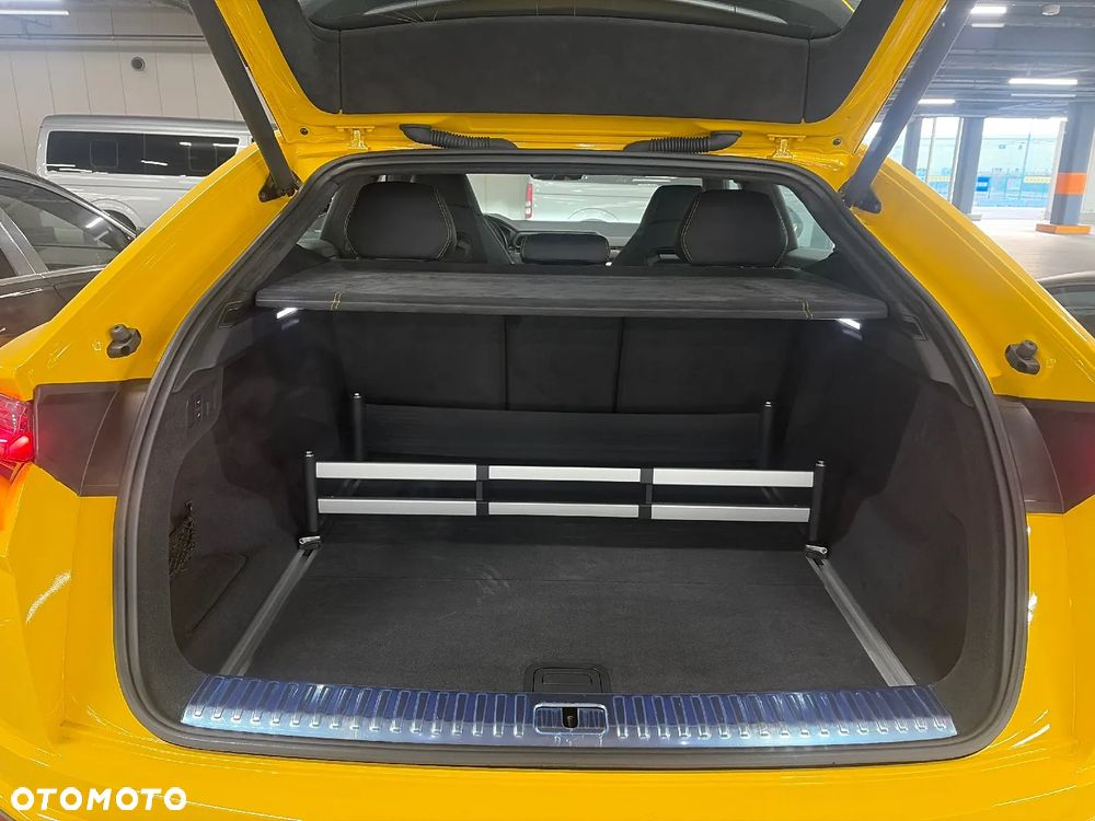 Lamborghini Urus - 13
