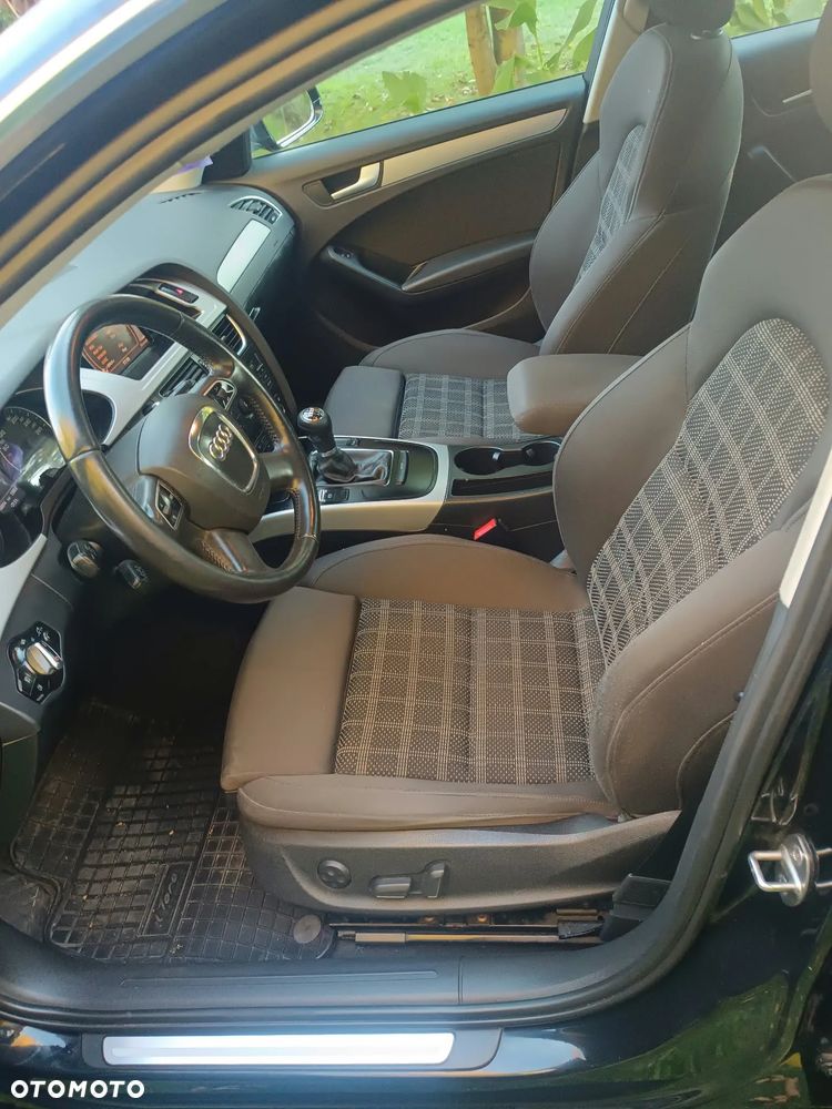 Audi A4 2009 photo 3