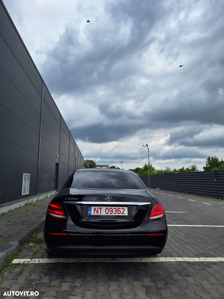 Mercedes-Benz E 220 d 9G-TRONIC - 18