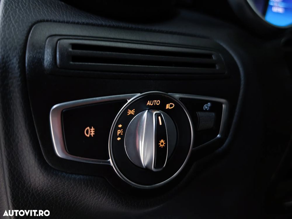 Mercedes-Benz GLC 300 e 4MATIC - 17