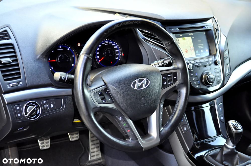 Hyundai i40 Kombi 1.7 CRDi Premium - 24