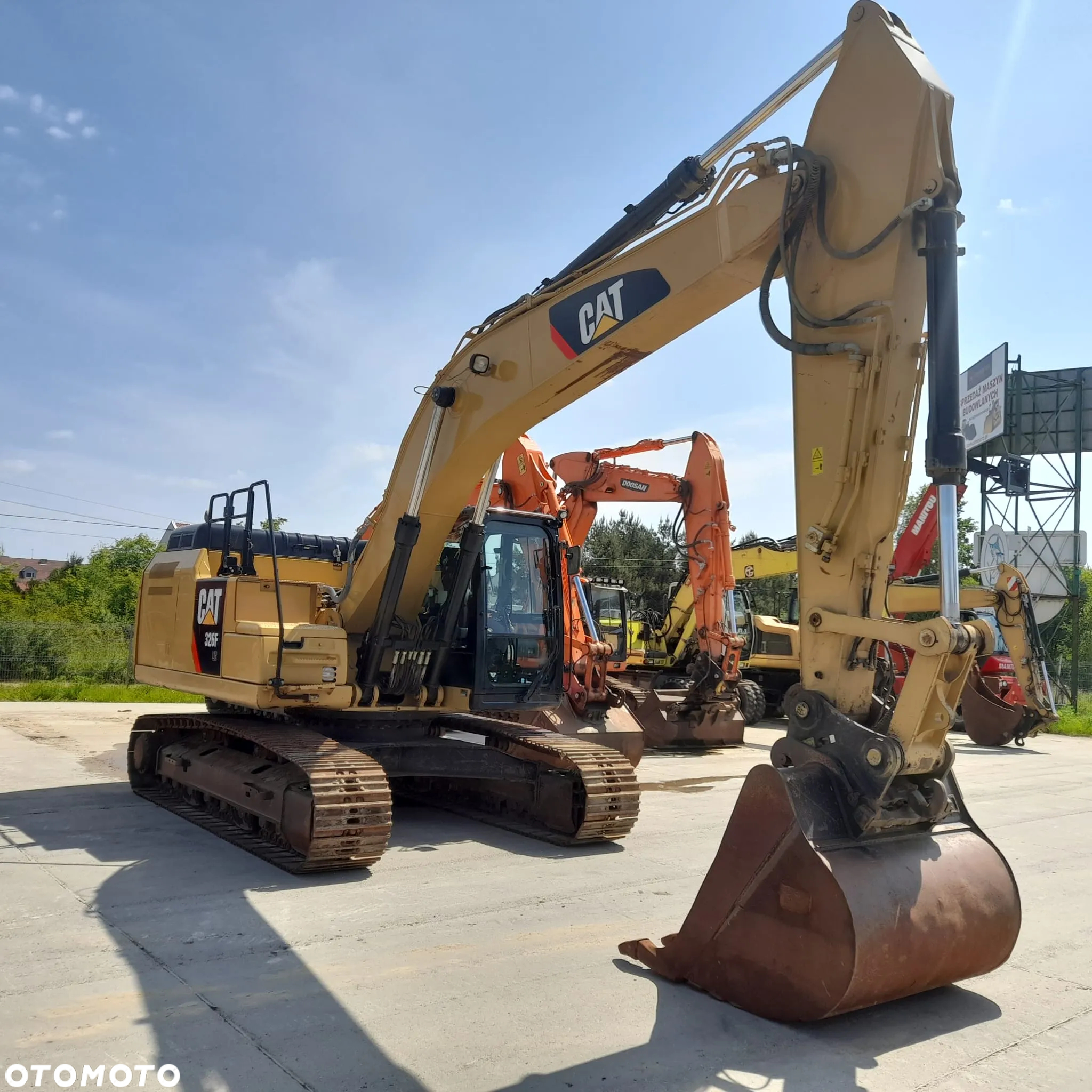Caterpillar 326F - 2