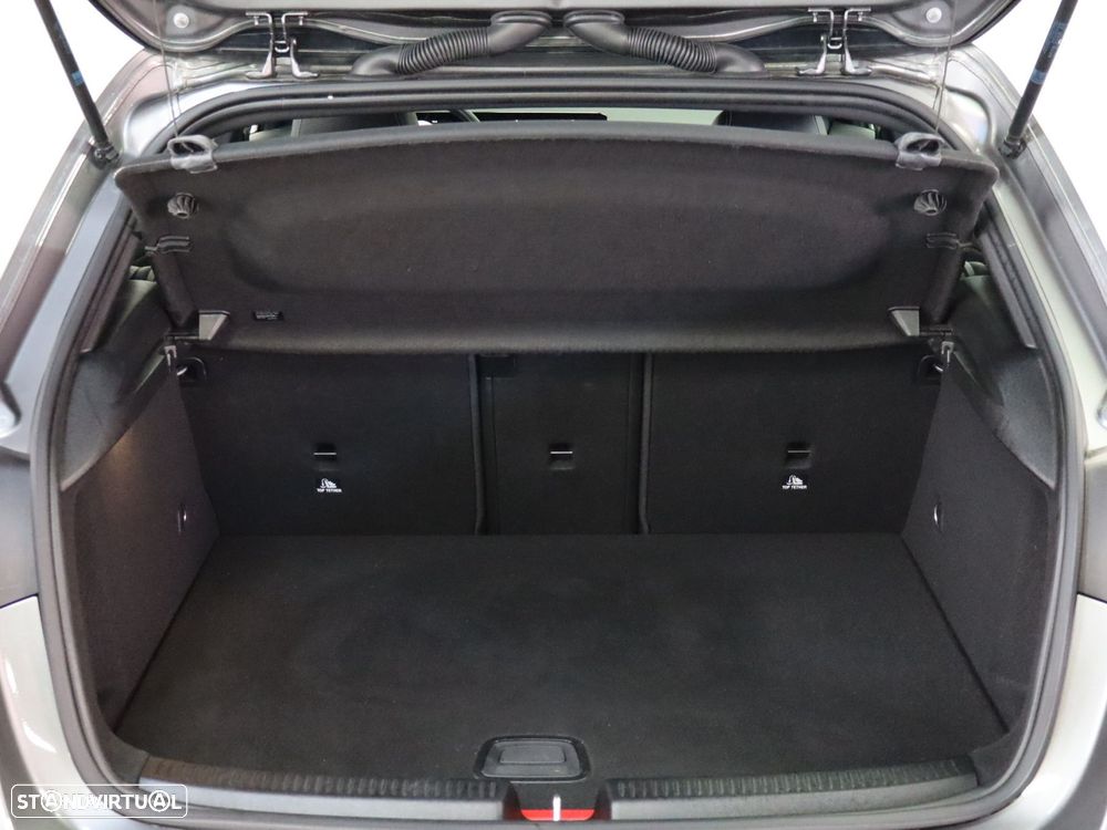 Mercedes-Benz A 250 e Style Plus - 23