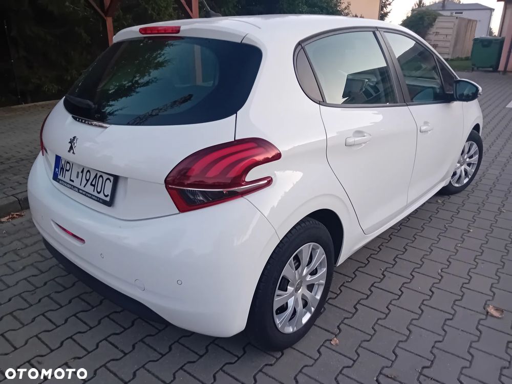 Peugeot 208 2018 photo 4