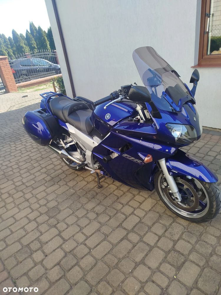 Yamaha FJR - 6