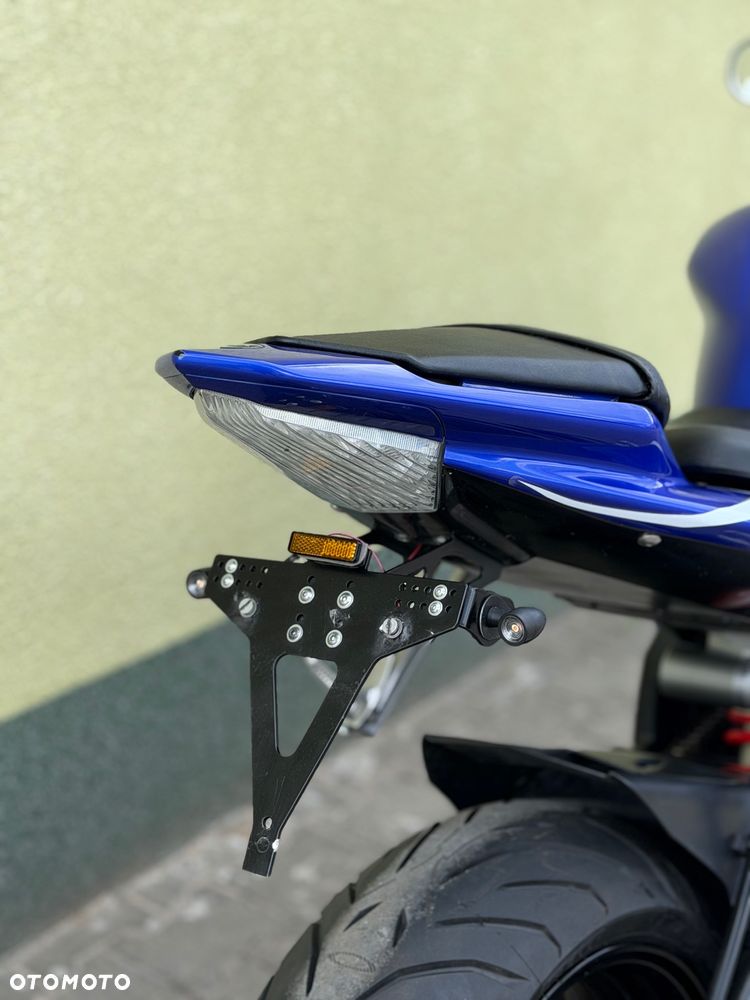 Yamaha R6 - 12