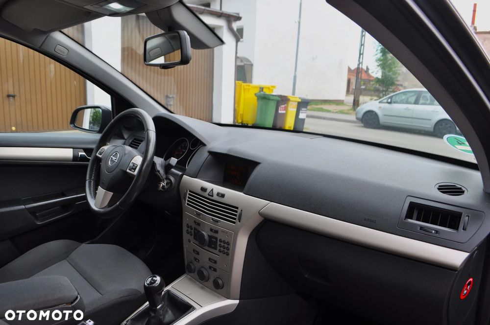 Opel Astra 1.6 Edition - 21