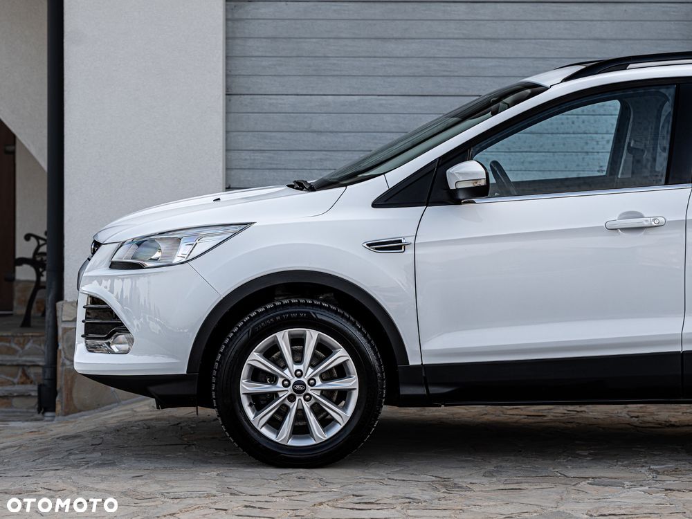 Ford Kuga 2.0 TDCi 2x4 Titanium - 10