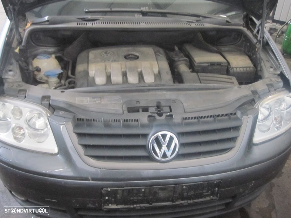 Interior VW Touran 2.0 tdi 136cv de 2004 - 5