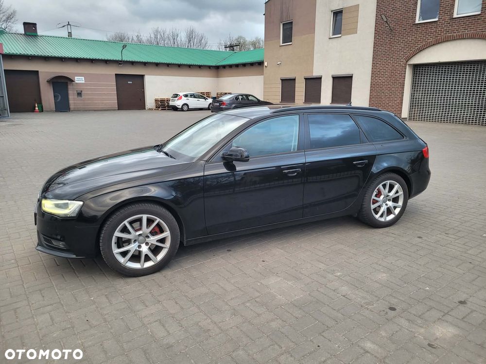 Audi A4 Avant 2.0 TDI Limited Edition - 2