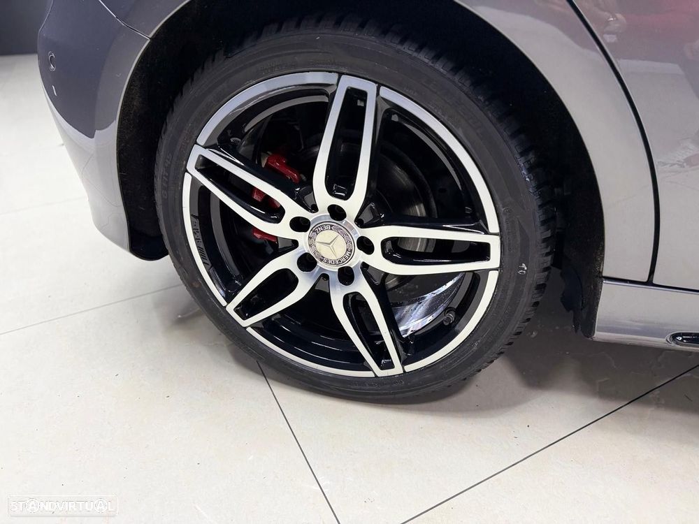 Mercedes-Benz A 180 d AMG Line - 8