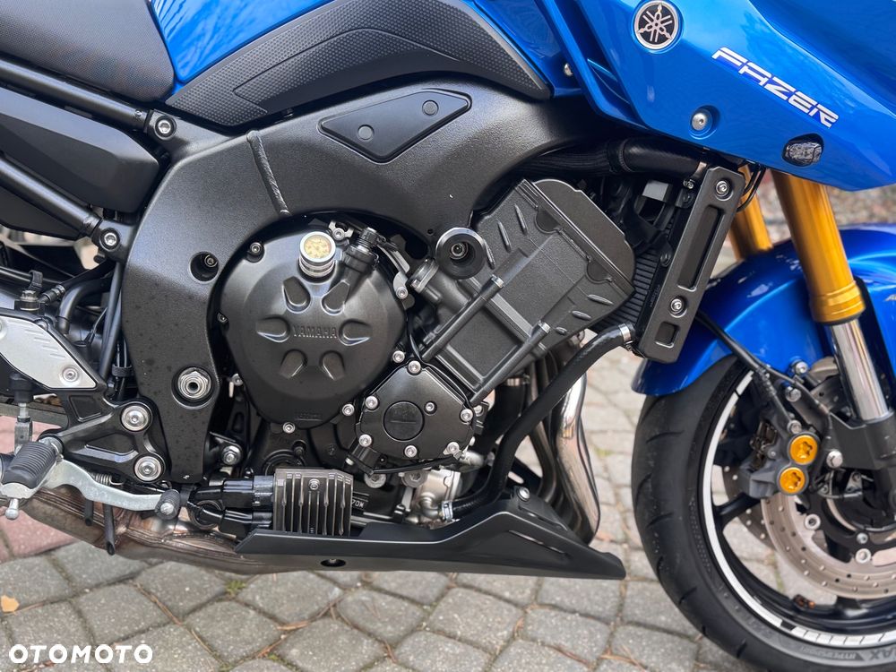 Yamaha FZ8 - 13