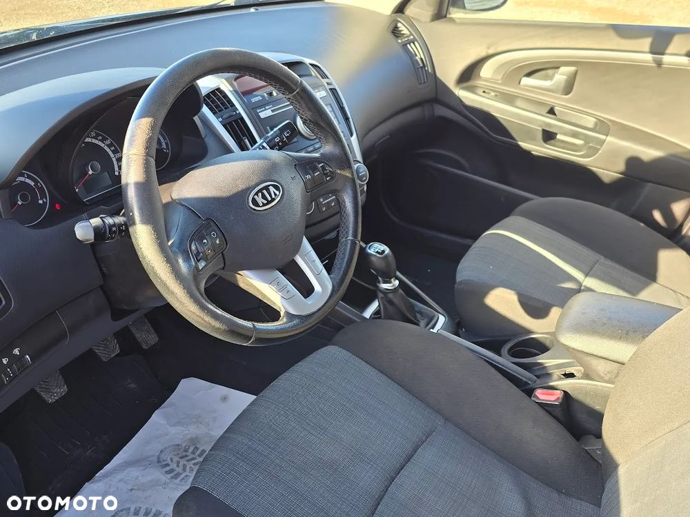 Kia Ceed 1.6 CRDi Spirit - 9