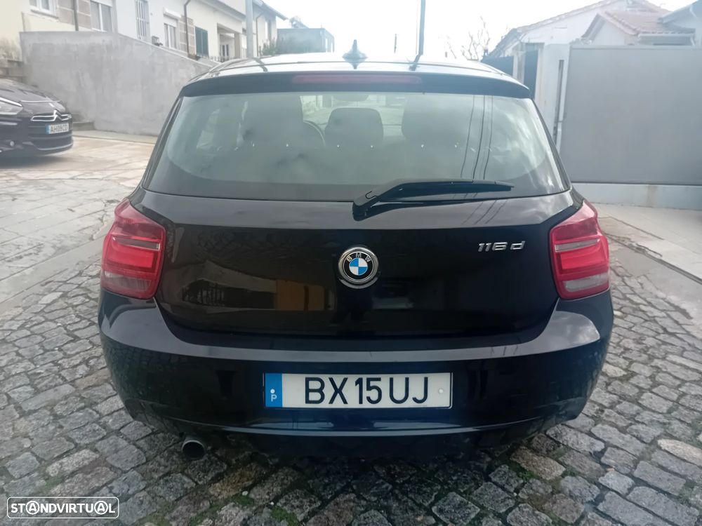 BMW 116 d Line Urban - 15