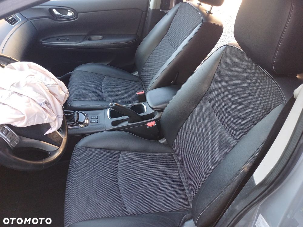 Nissan Pulsar 1.2 DIG-T Tekna EU6 - 9