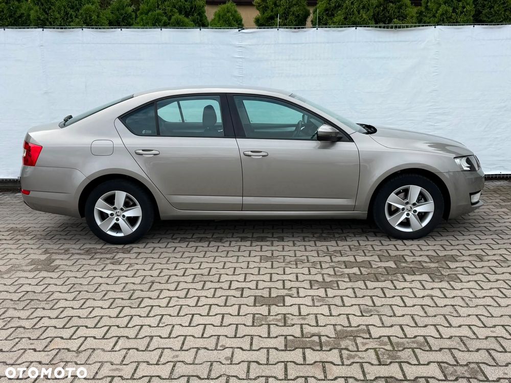 Skoda Octavia 1.4 TSI Ambition - 6