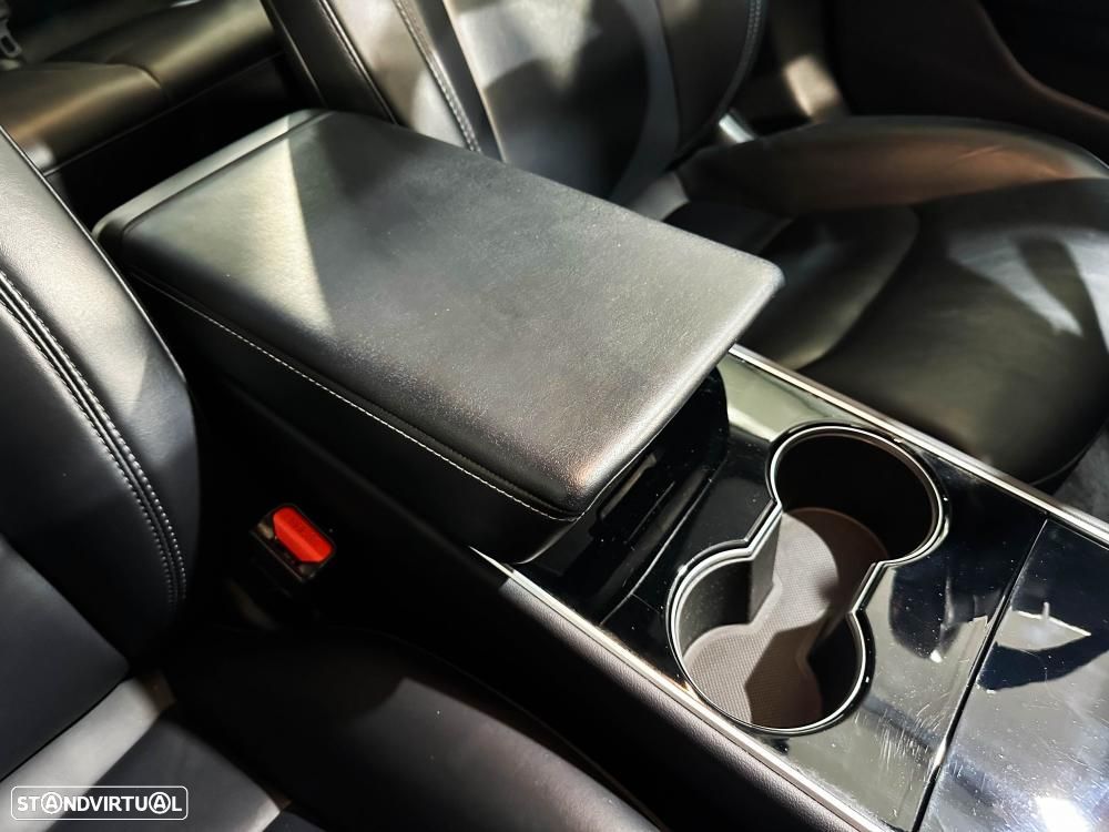 Tesla Model 3 Long-Range Dual Motor AWD - 38