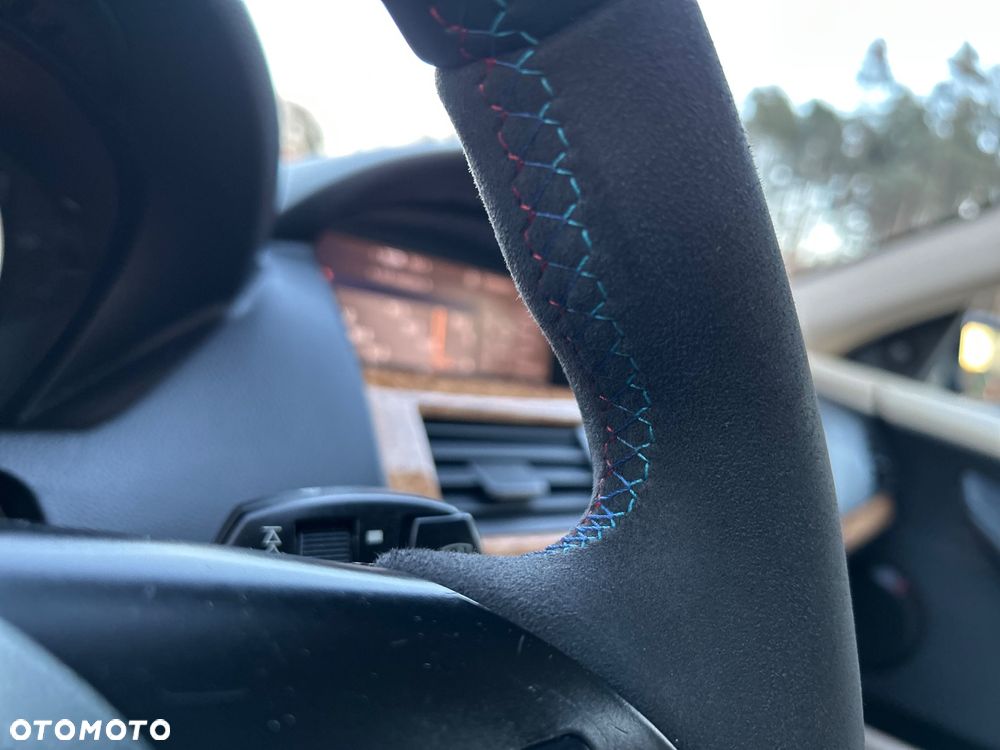 BMW Seria 6 650 i - 27