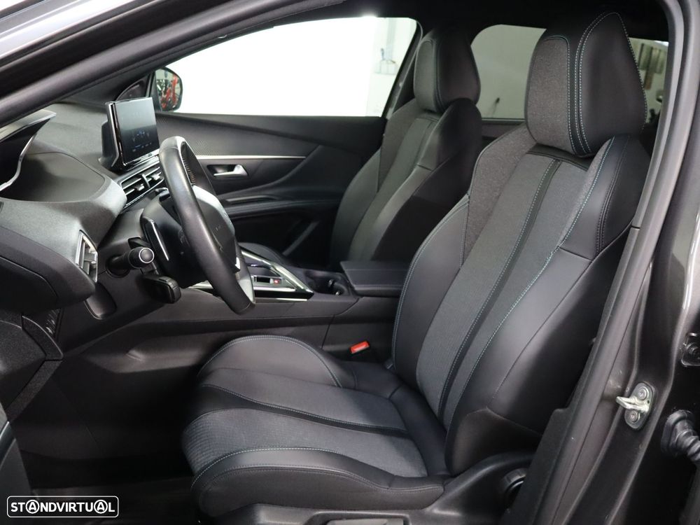 Peugeot 5008 1.5 BlueHDi Allure EAT8 - 8