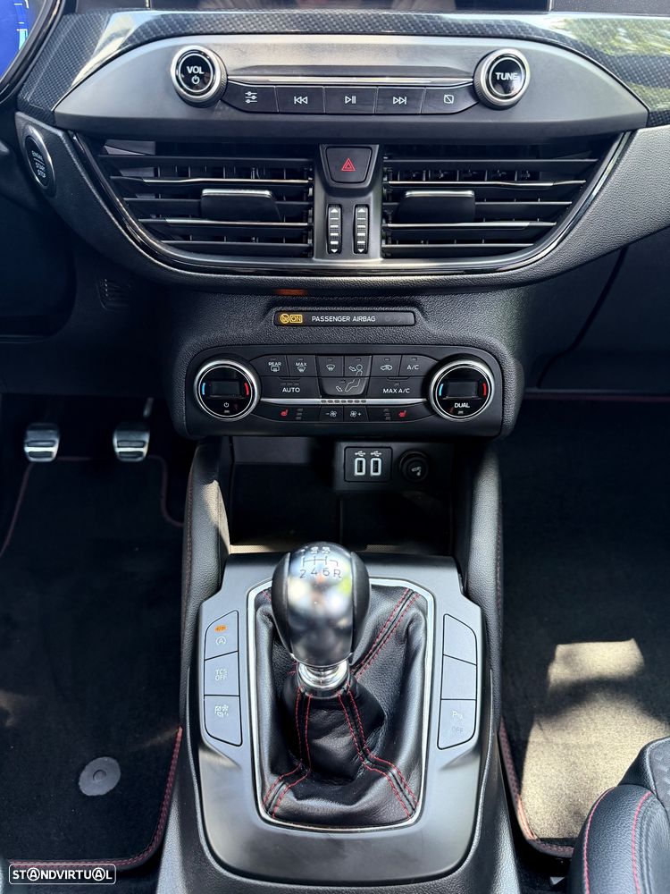 Ford Focus - 9