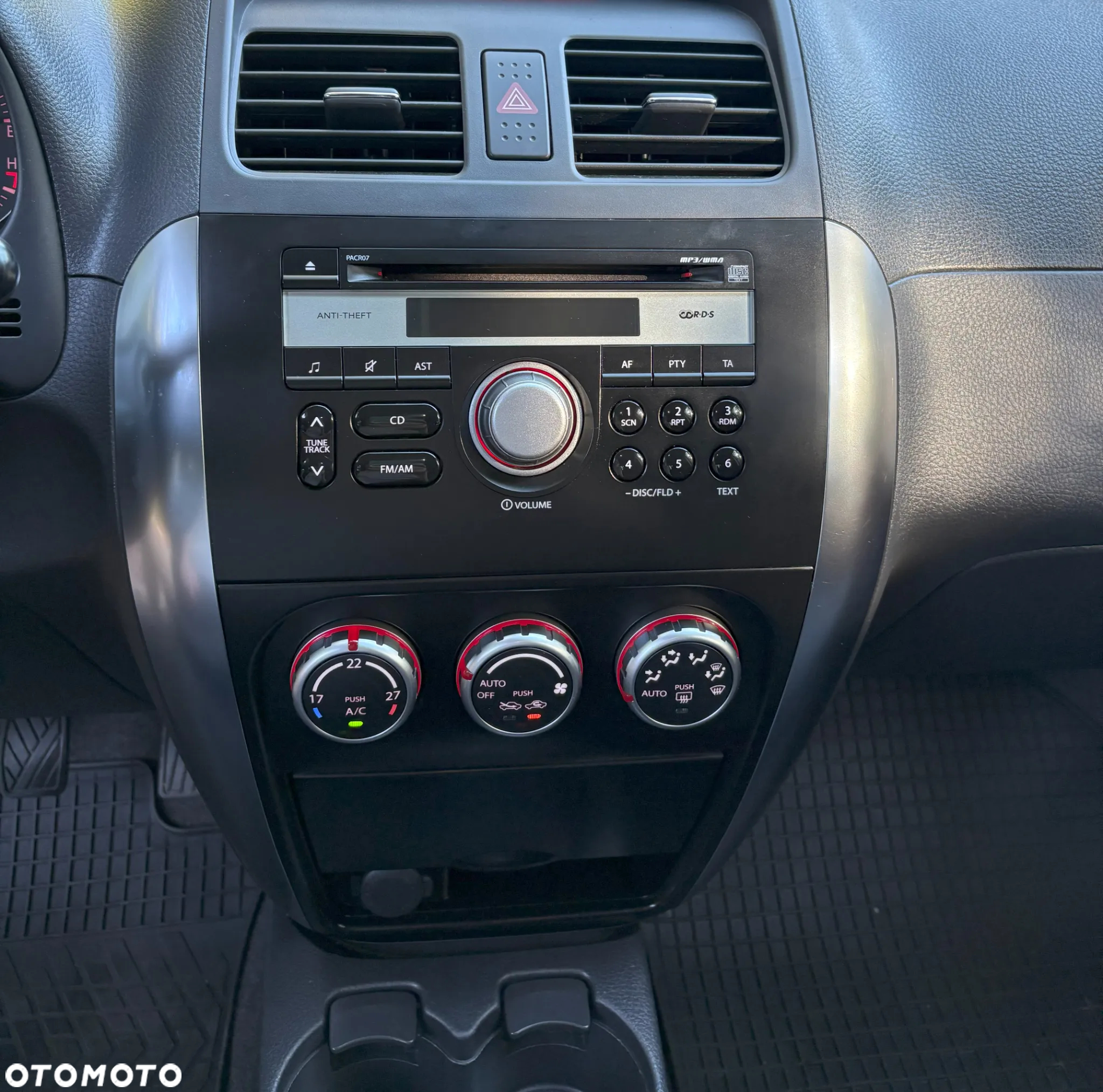 Suzuki SX4 1.6 Premium - 12