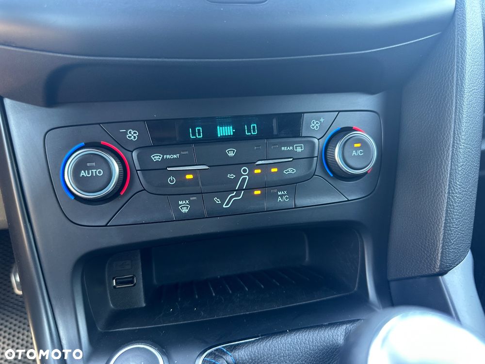 Ford Focus - 28