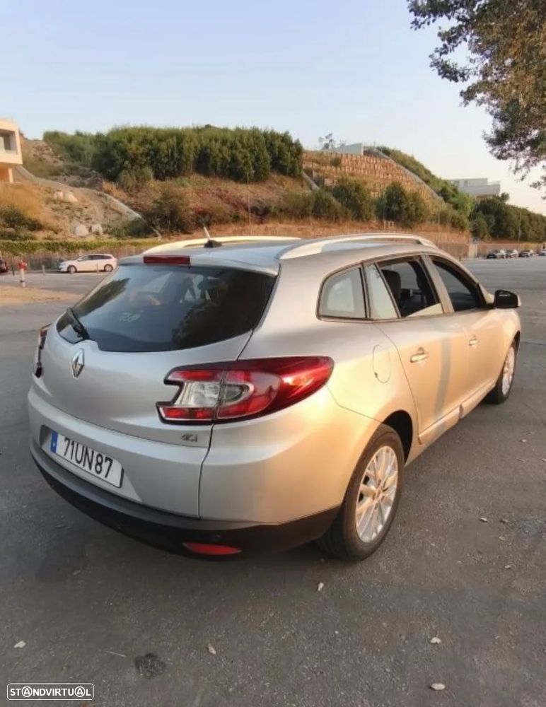 Renault Mégane Sport Tourer 1.5 dCi Dynamique - 4
