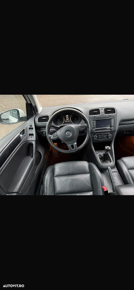 Volkswagen Golf - 10