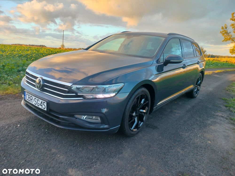 Volkswagen Passat - 2