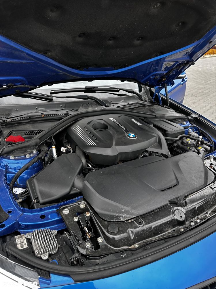 BMW 3GT 330i xDrive M Sport - 24