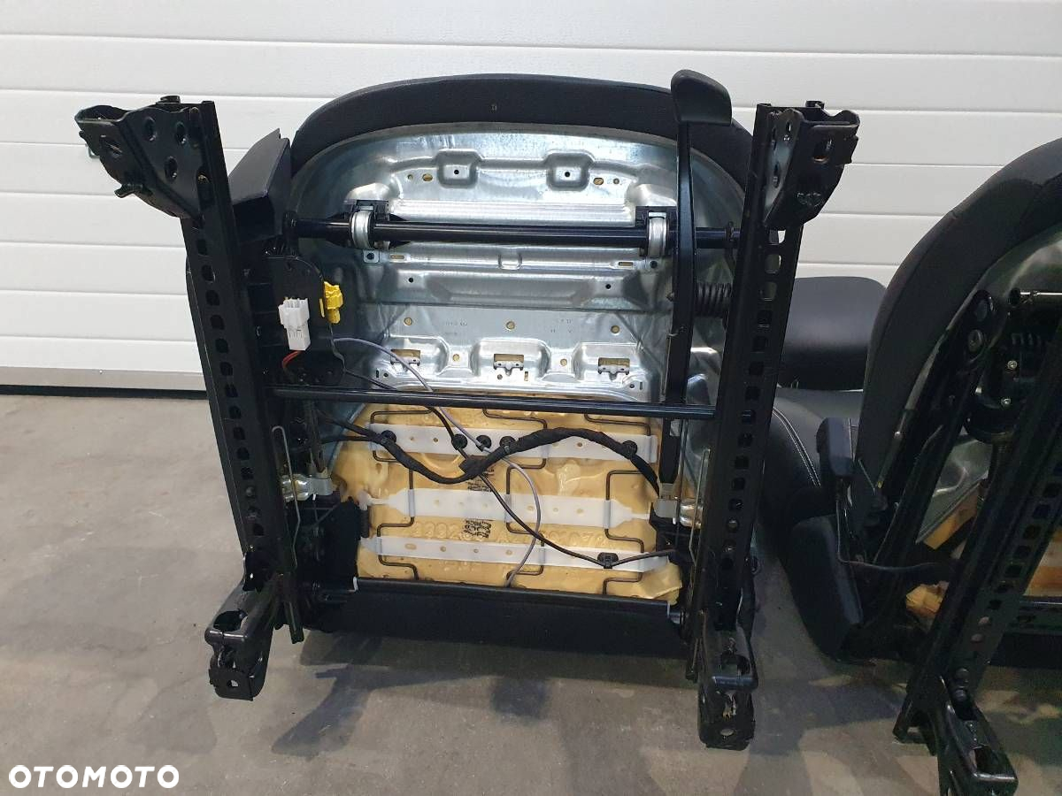 FOTELE KANAPA BOCZKI KOMPLET PÓŁ SKÓRA CZARNE EU ELEKTRYCZNE MERCEDES W246 - 19