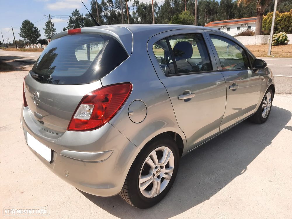 Opel Corsa 1.3 CDTI Enjoy EcoFLEX - 9